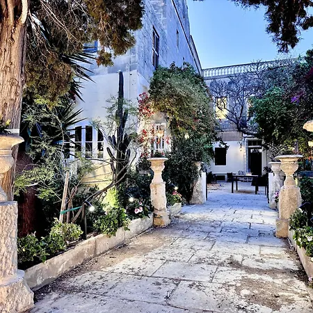 Palazzo Dei Fiori Since 1883 *