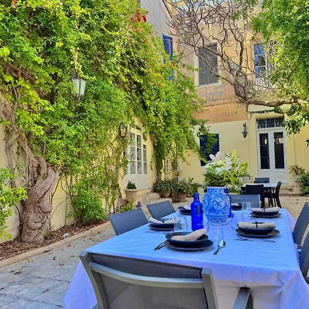 Palazzo Dei Fiori Since 1883 Balzan